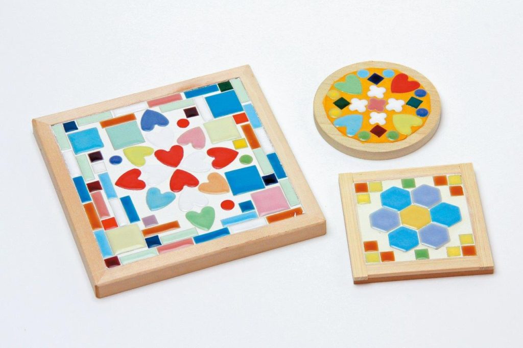 形いろいろ！アートモザイコで実用品をつくろうの画像